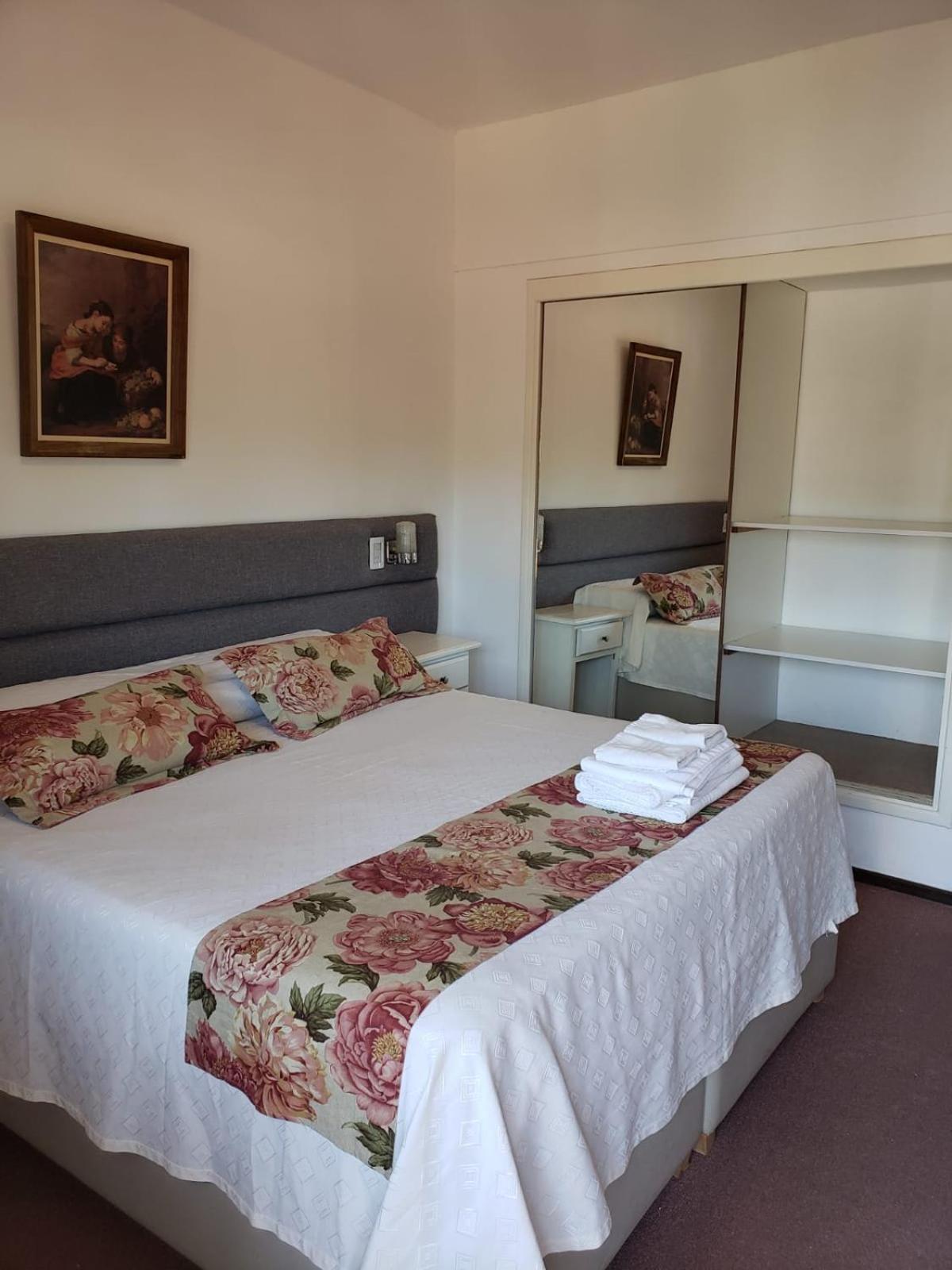 Hotel Edelweiss บียา เฮเนรัล เบลกราโน ภายนอก รูปภาพ